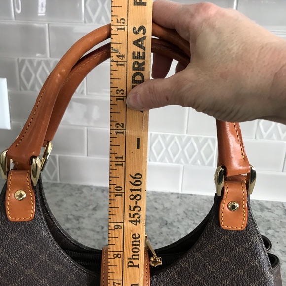 Rioni Moda Italia Signature Handbag - Picture 9 of 11